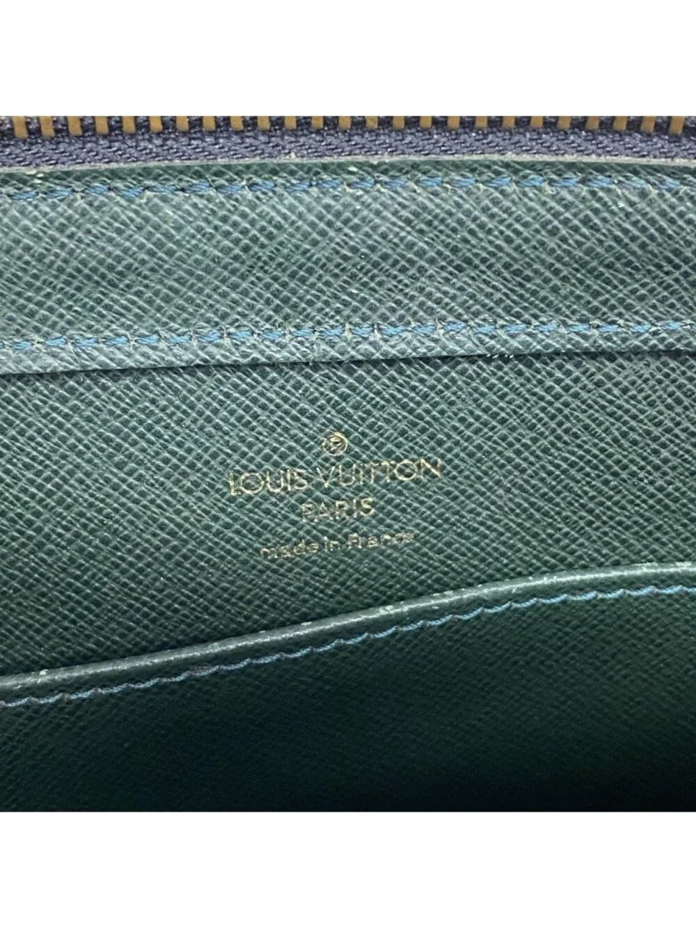 Louis Vuitton Clutch Taiga Baikal Epi